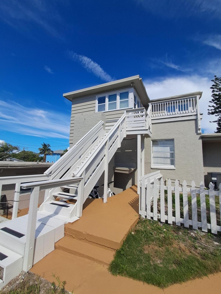 1140 Hernando Street - Photo 2