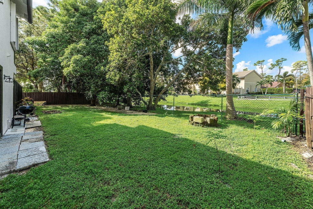 13645 Exotica Lane - Photo 48