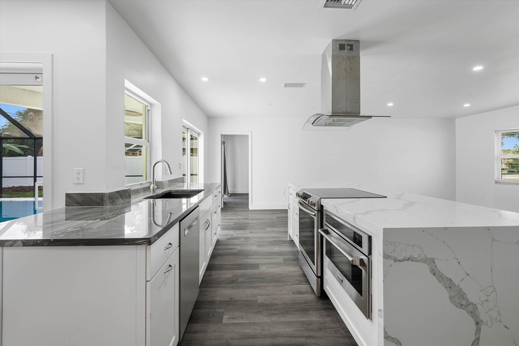 1650 Nw 9th Street - Photo 7