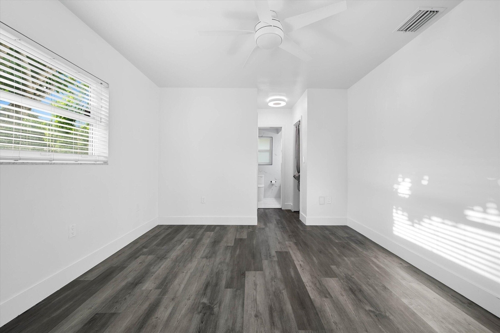 1650 Nw 9th Street - Photo 14
