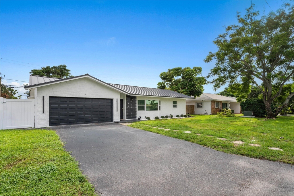1650 Nw 9th Street - Photo 0
