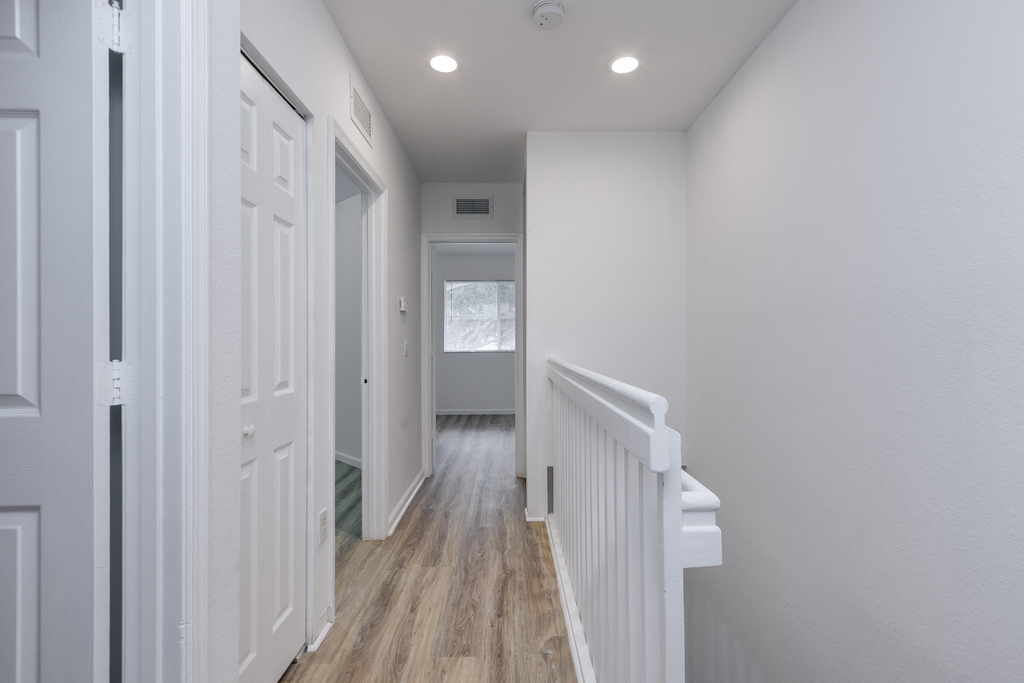 2830 Sw 82nd Avenue - Photo 30