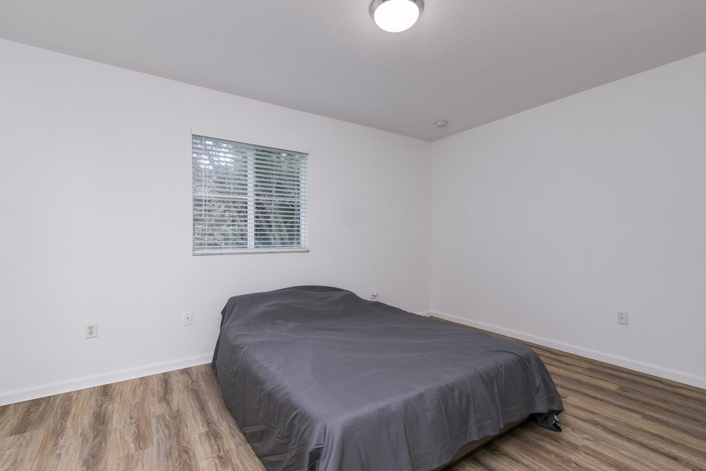 2830 Sw 82nd Avenue - Photo 32