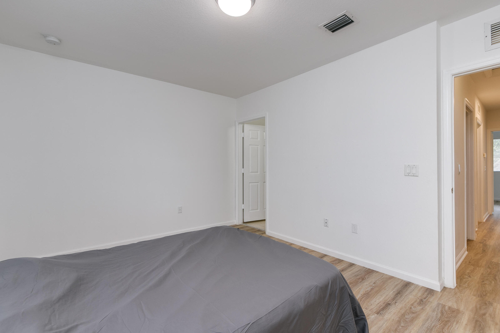 2830 Sw 82nd Avenue - Photo 21