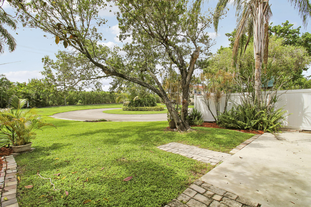 7333 Burgess Drive - Photo 16