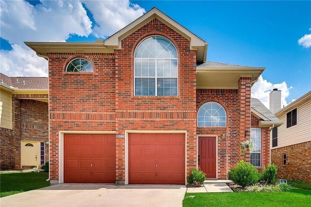 1208 Canoe Lane - Photo 0