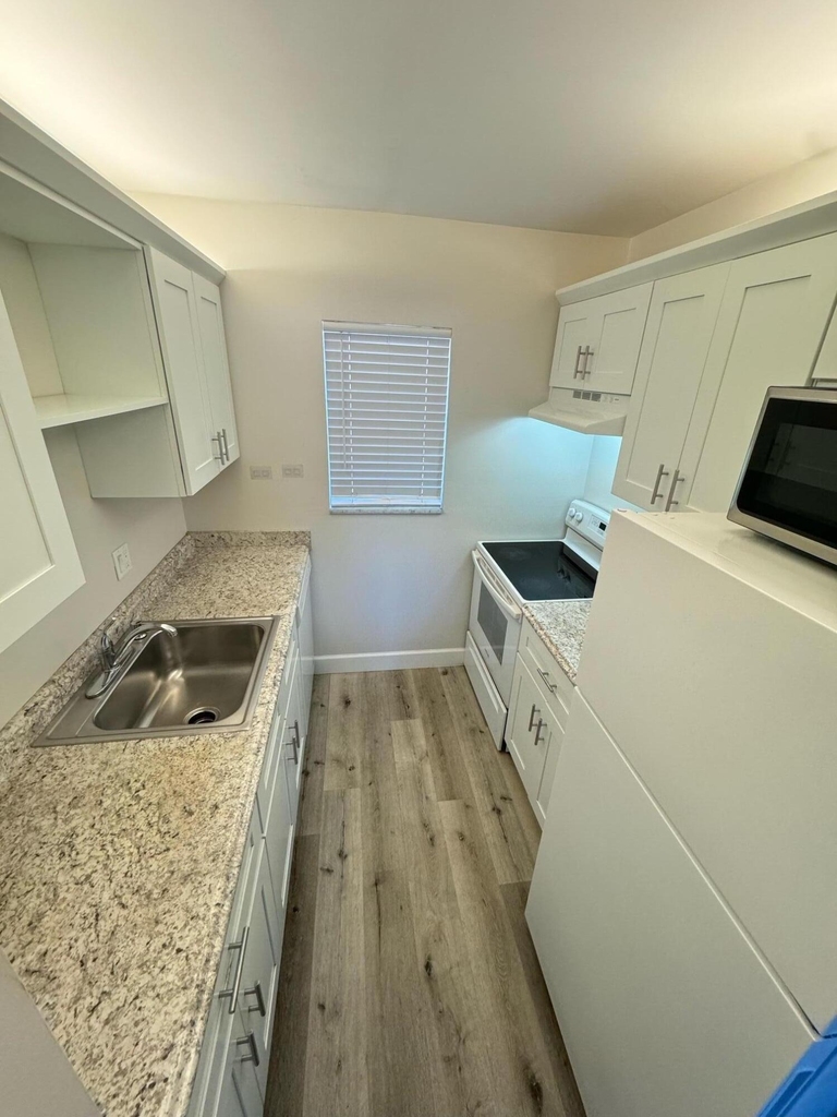 500 Sw 2nd Avenue - Photo 9