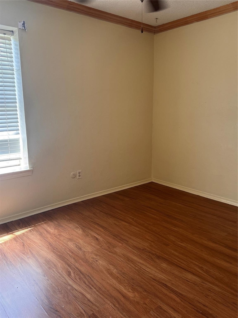 1928 Hurstview Drive - Photo 18