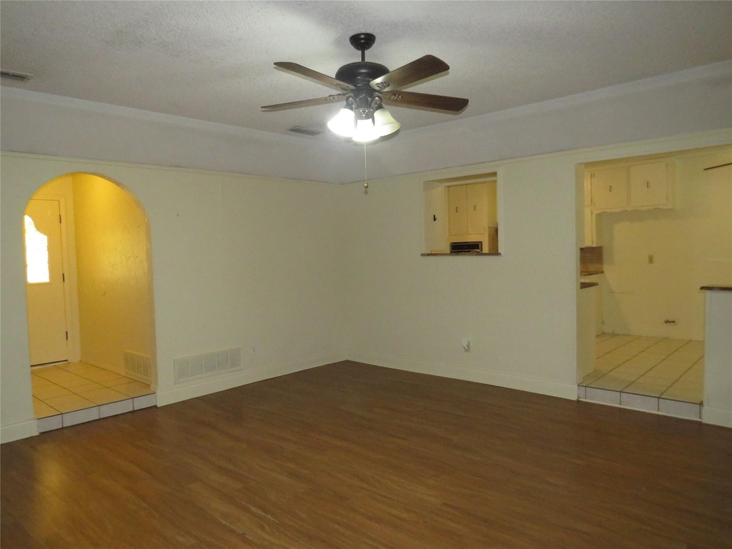 1928 Hurstview Drive - Photo 5