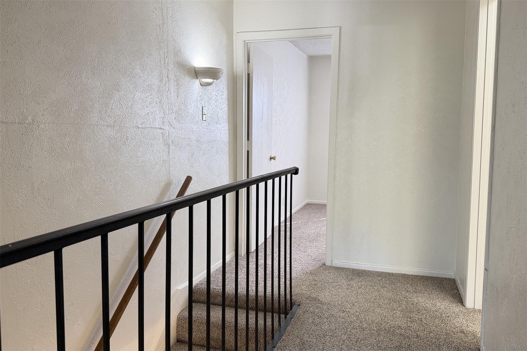 1913 Kingswood Court - Photo 11