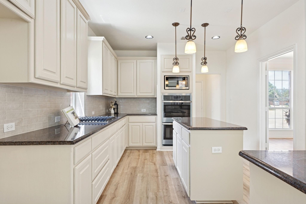 2509 Woodstone Court - Photo 4