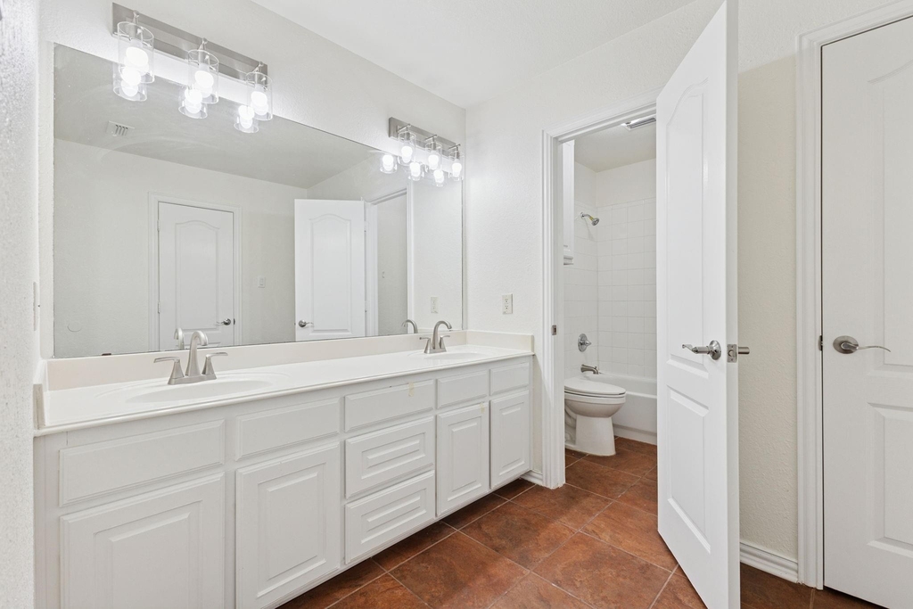 2509 Woodstone Court - Photo 29