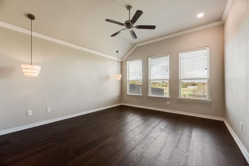 12009 Fairbanks Court - Photo 11
