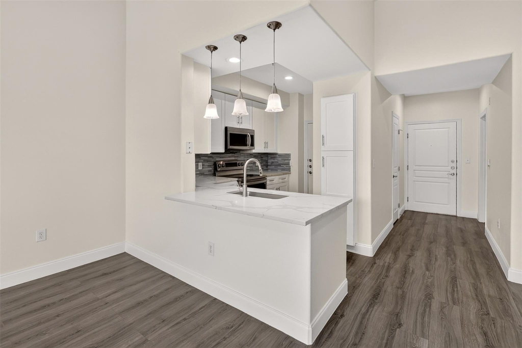 330 Las Colinas Boulevard E - Photo 8