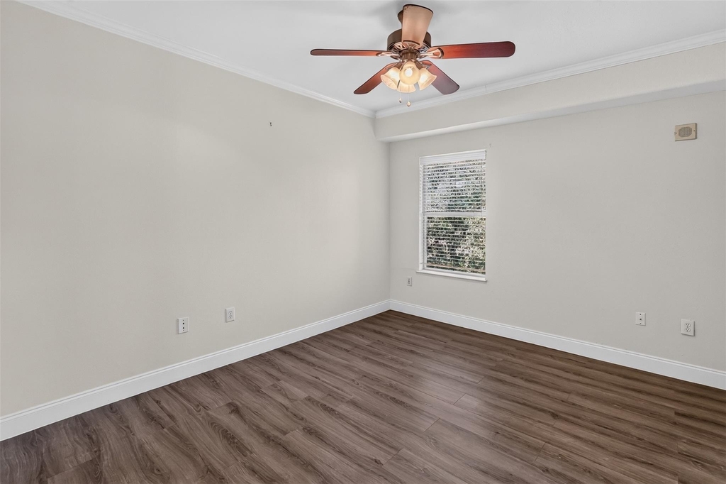 330 Las Colinas Boulevard E - Photo 10