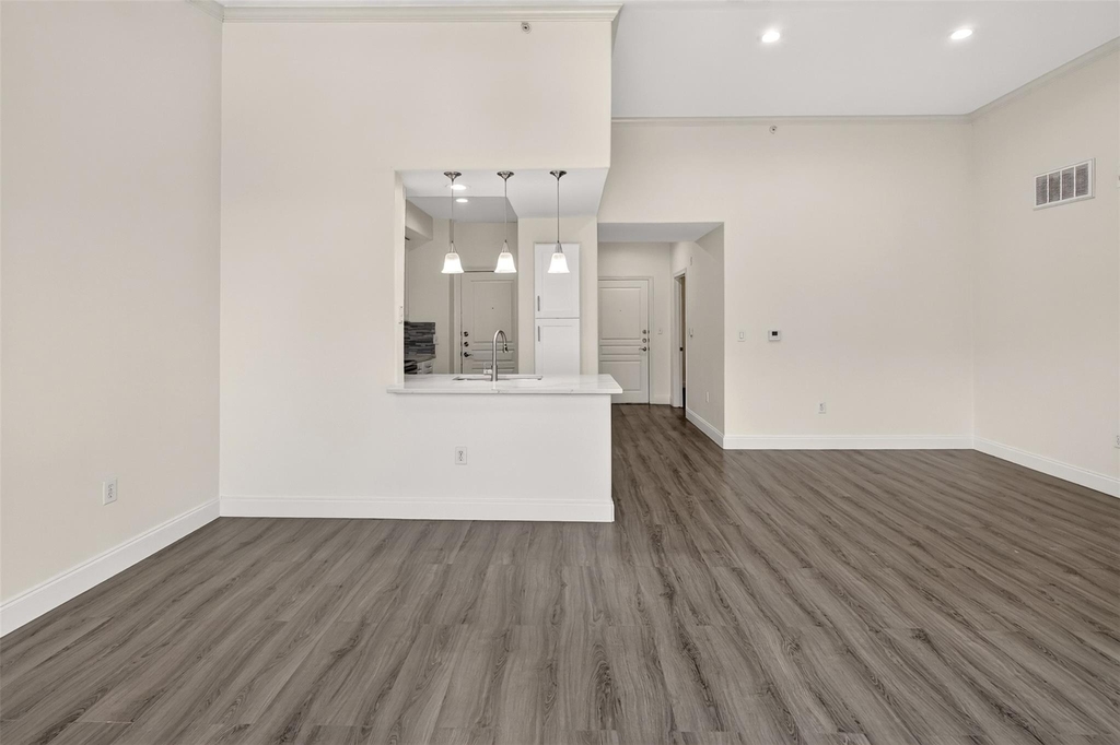 330 Las Colinas Boulevard E - Photo 2