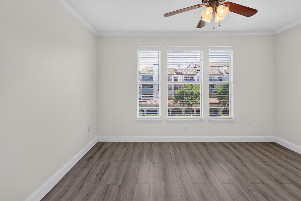 330 Las Colinas Boulevard E - Photo 19