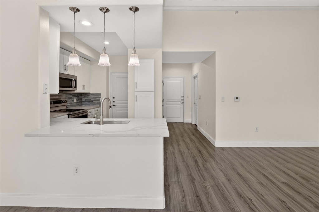 330 Las Colinas Boulevard E - Photo 7