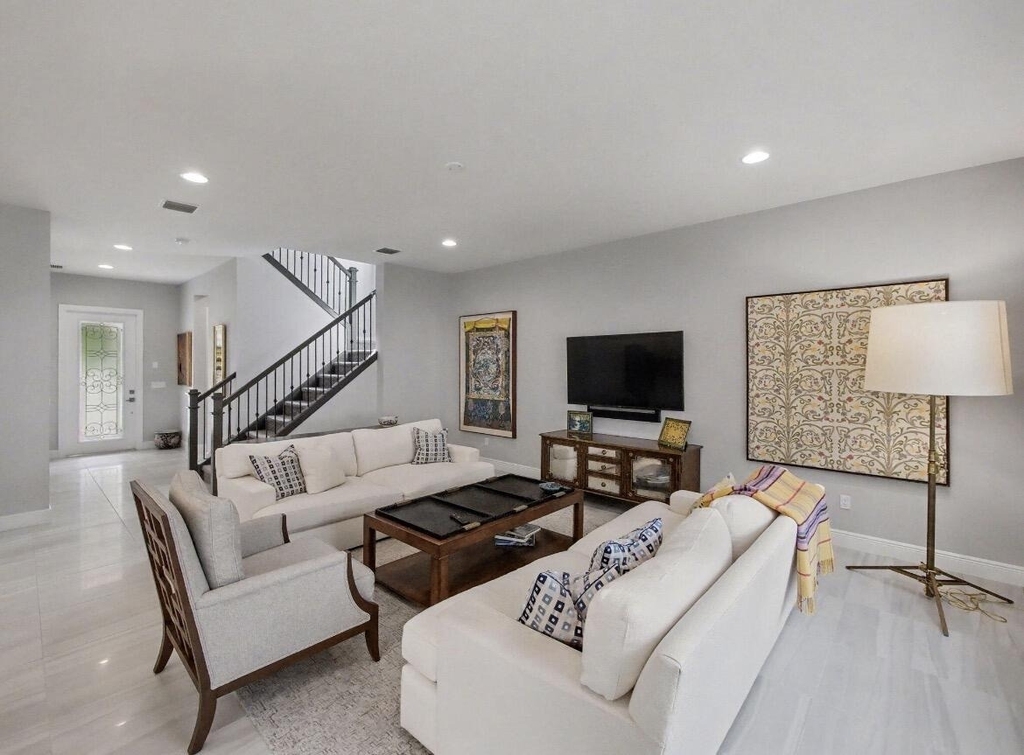 8125 Hobbes Way - Photo 5