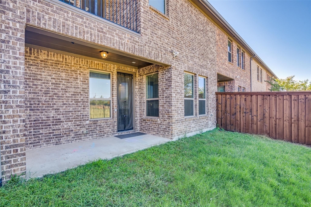 4533 Titus Circle - Photo 21