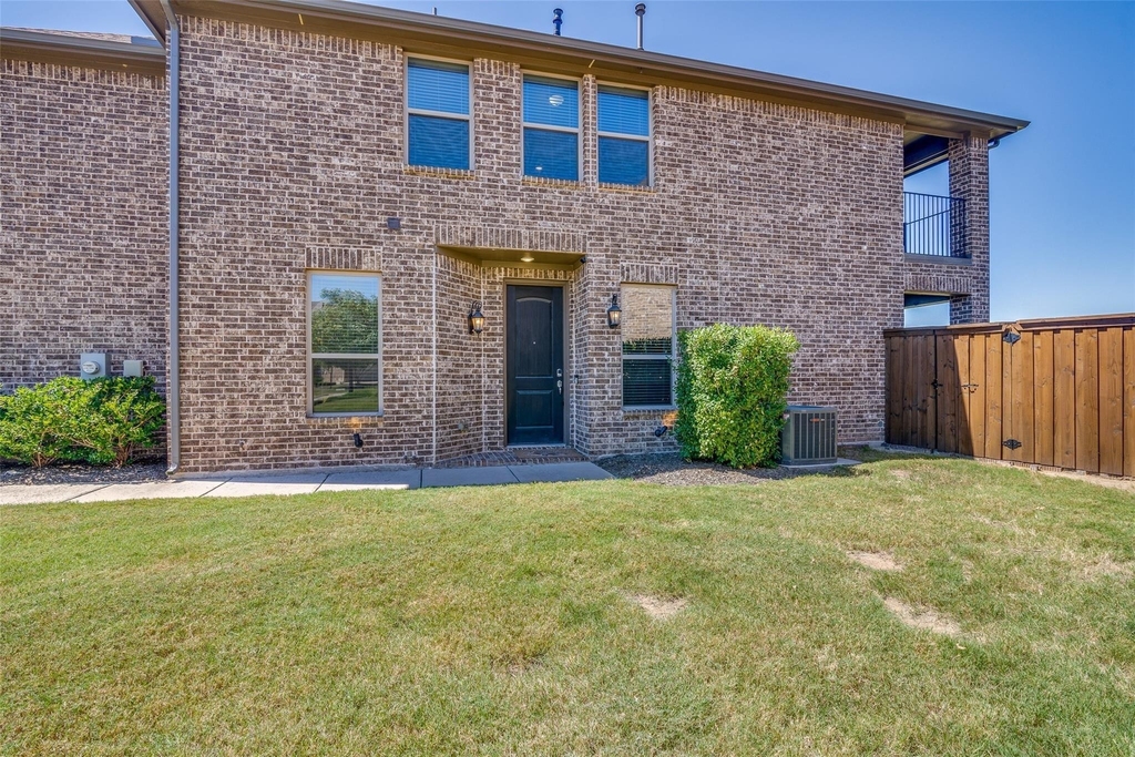 4533 Titus Circle - Photo 1
