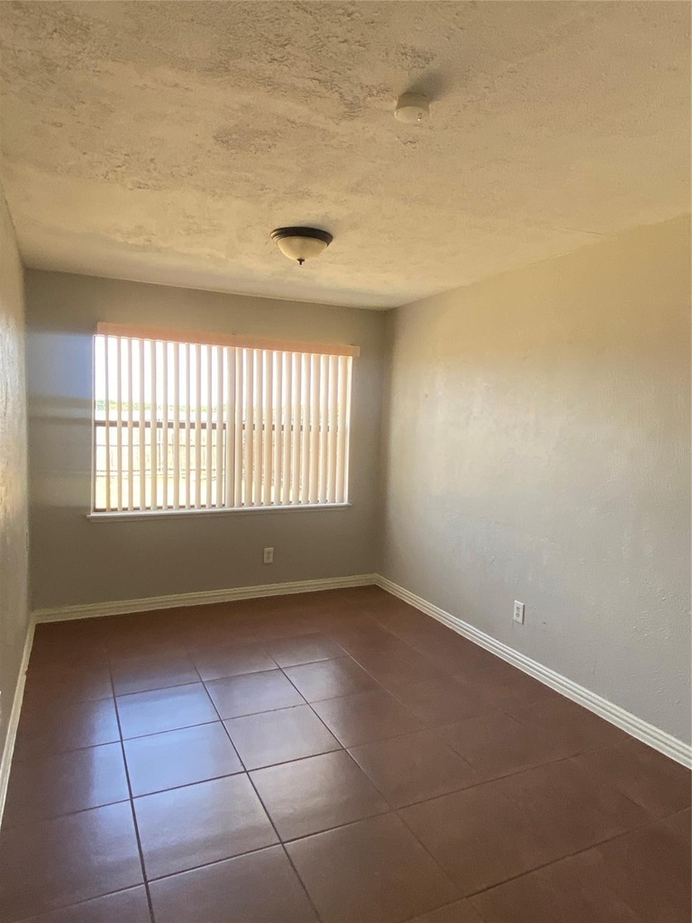 7309 Oakstone Drive - Photo 5