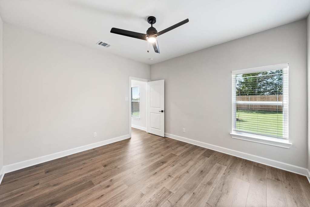 1001 Cedar Street - Photo 4