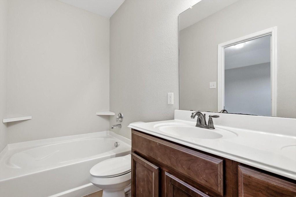 652 Lincoln Avenue - Photo 19
