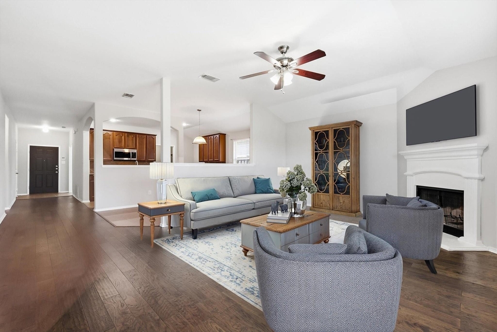 652 Lincoln Avenue - Photo 8