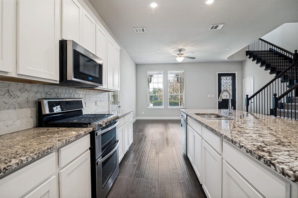 7401 Sunset Boulevard - Photo 7