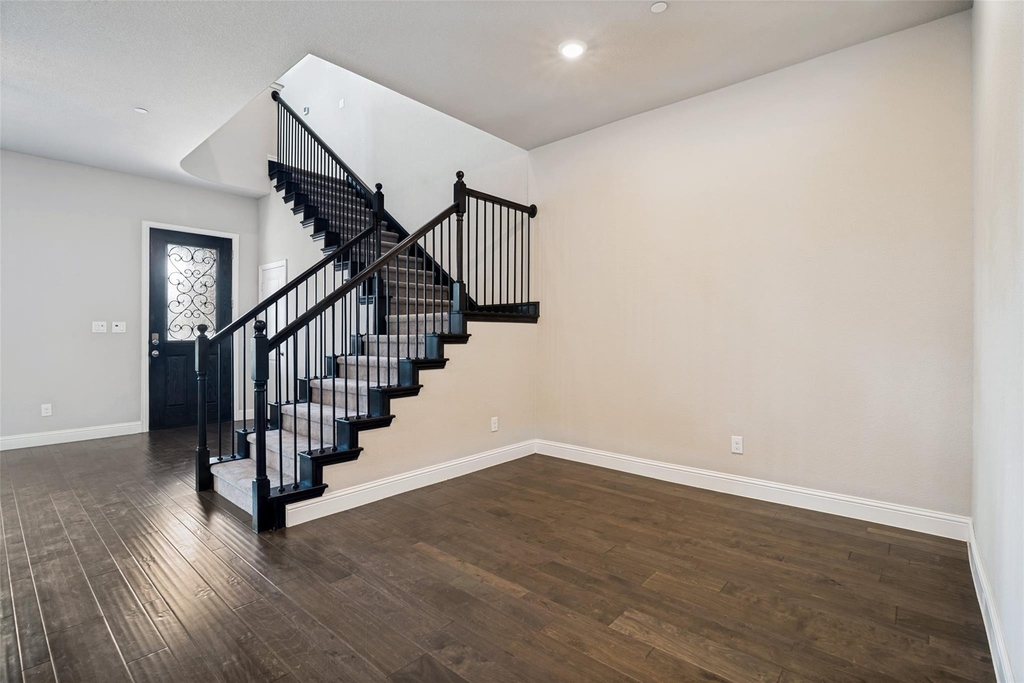 7401 Sunset Boulevard - Photo 10