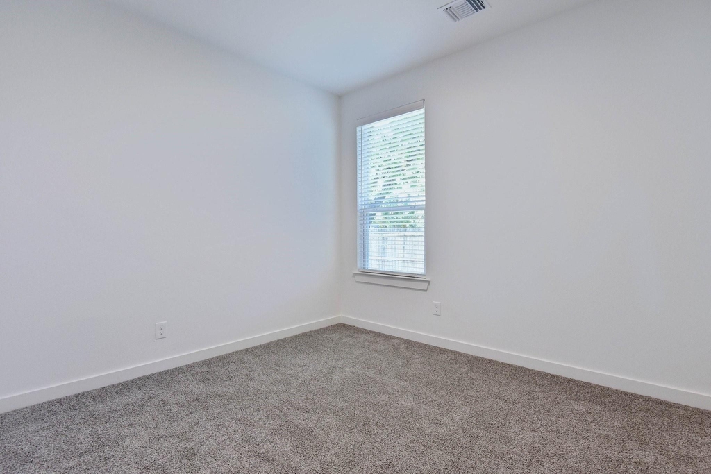 720 W Texas Street - Photo 13