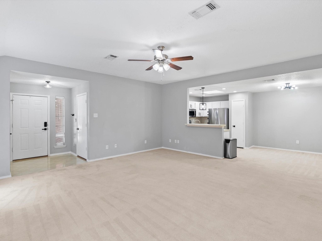616 Renaissance Place - Photo 3