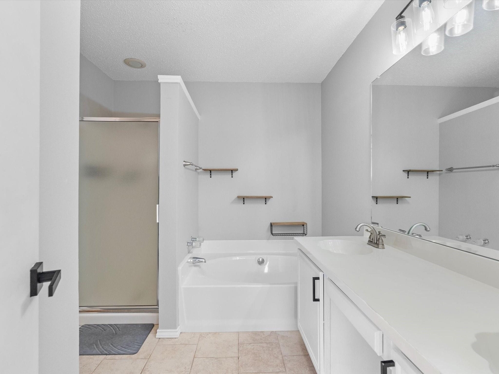 616 Renaissance Place - Photo 8