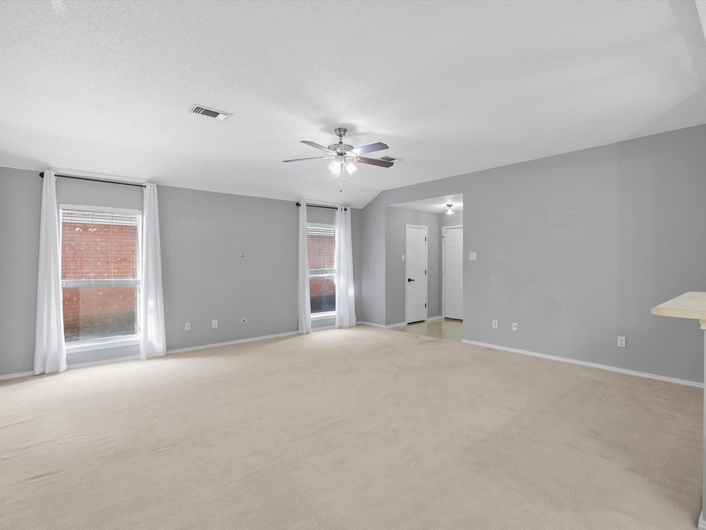 616 Renaissance Place - Photo 5