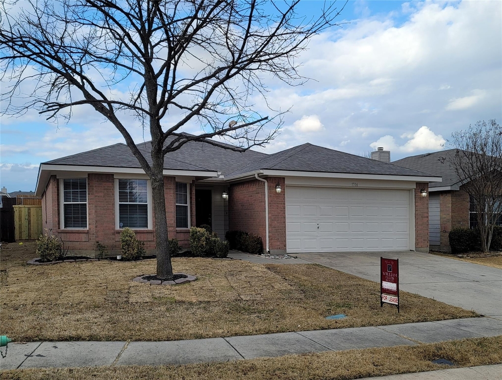 1706 Willow Way - Photo 0