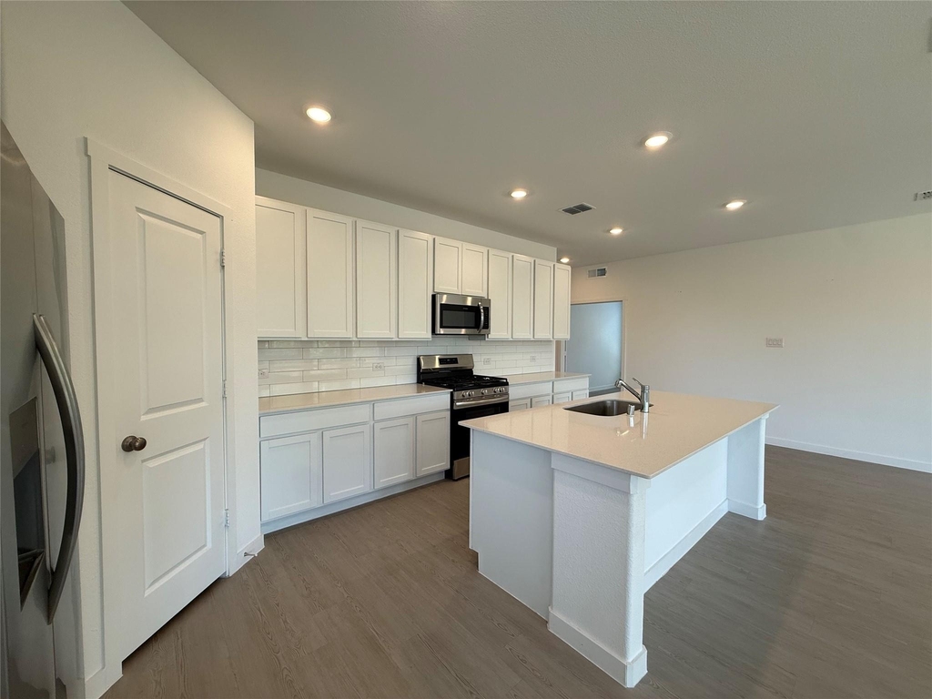 3025 Timber Ridge Drive - Photo 6