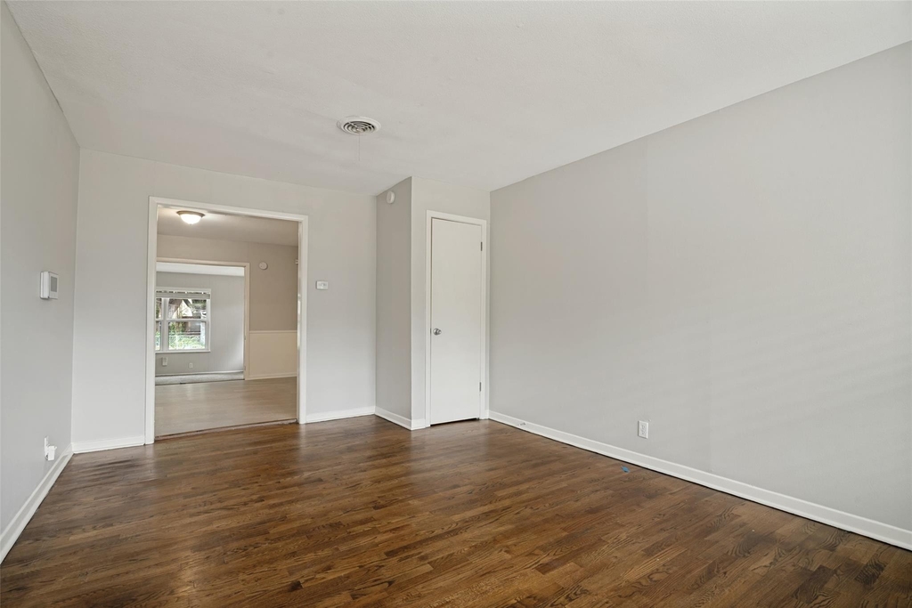 7315 Rutgers Drive - Photo 8