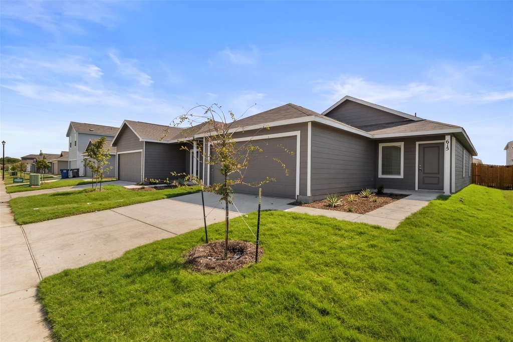 615 Kinglet Lane - Photo 1
