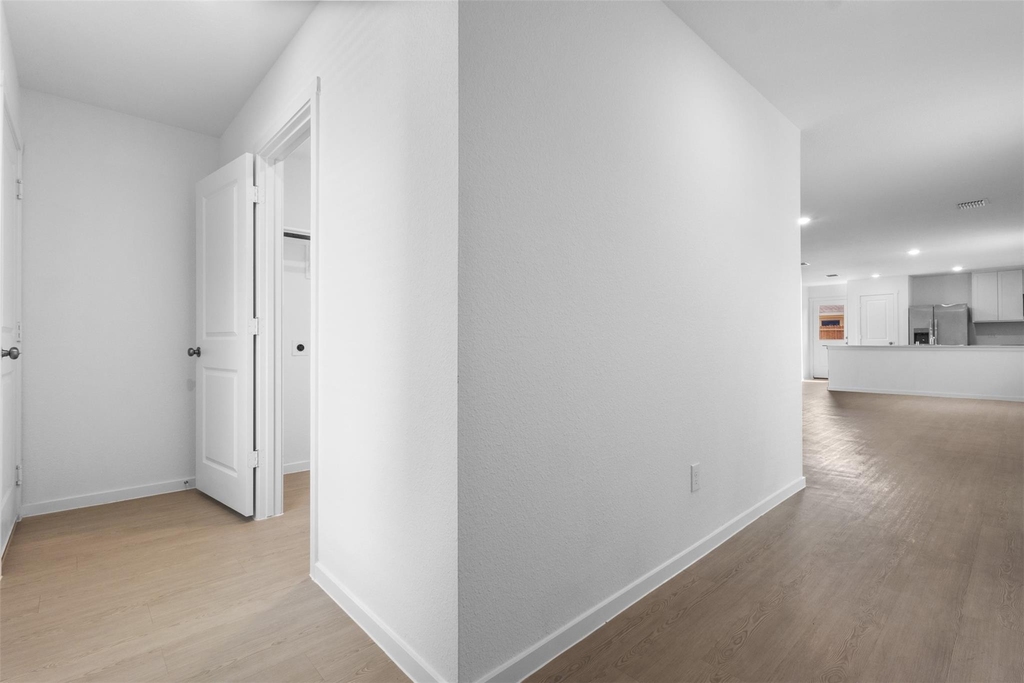 615 Kinglet Lane - Photo 2