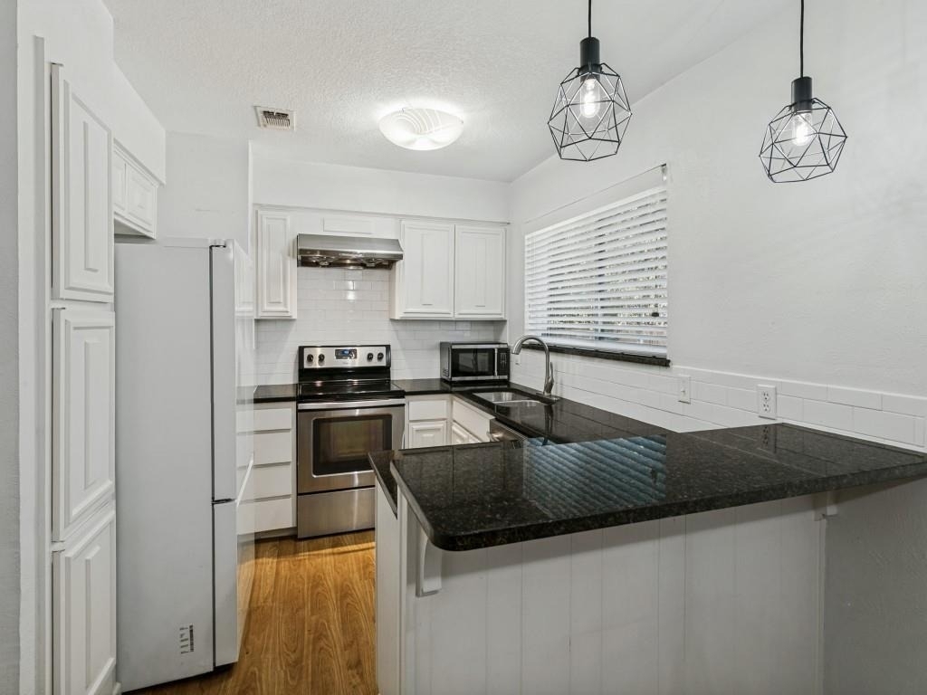 2305 Harvard Drive - Photo 6