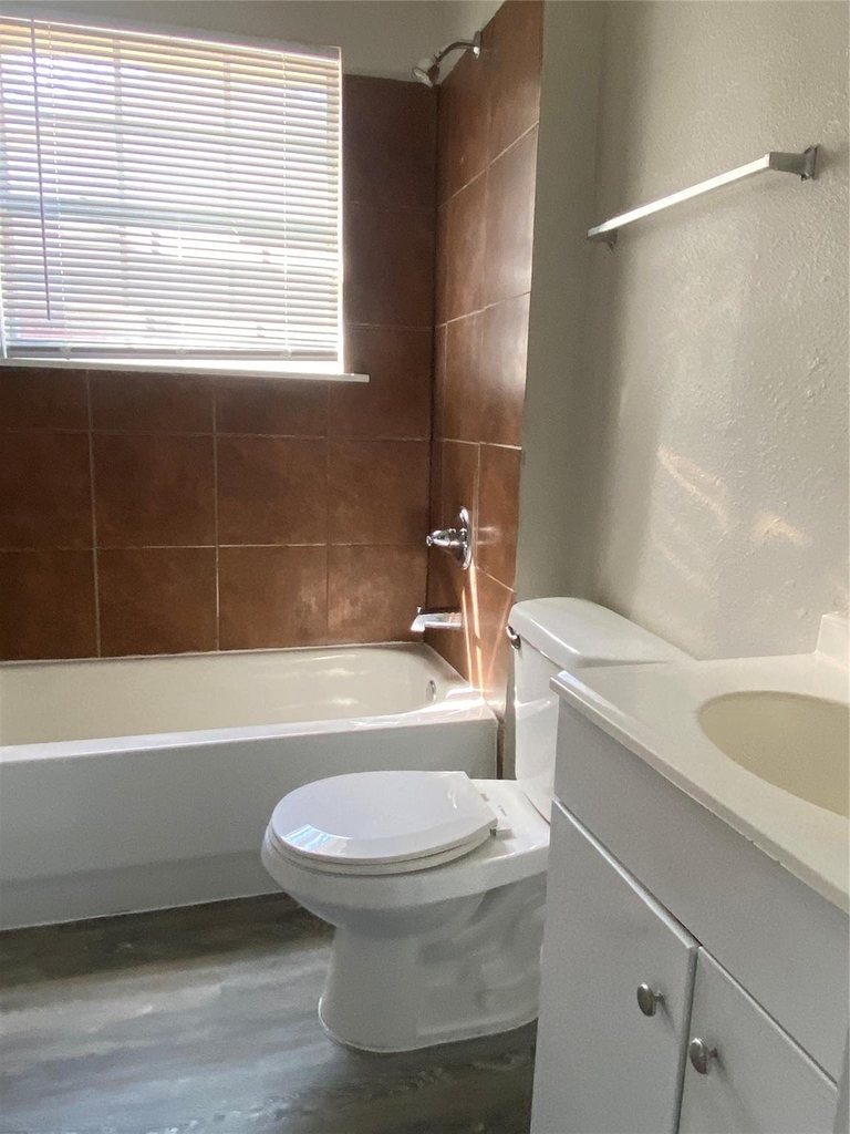 7120 Waycrest Drive - Photo 13