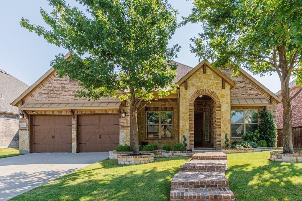 13788 El Toro Road - Photo 0