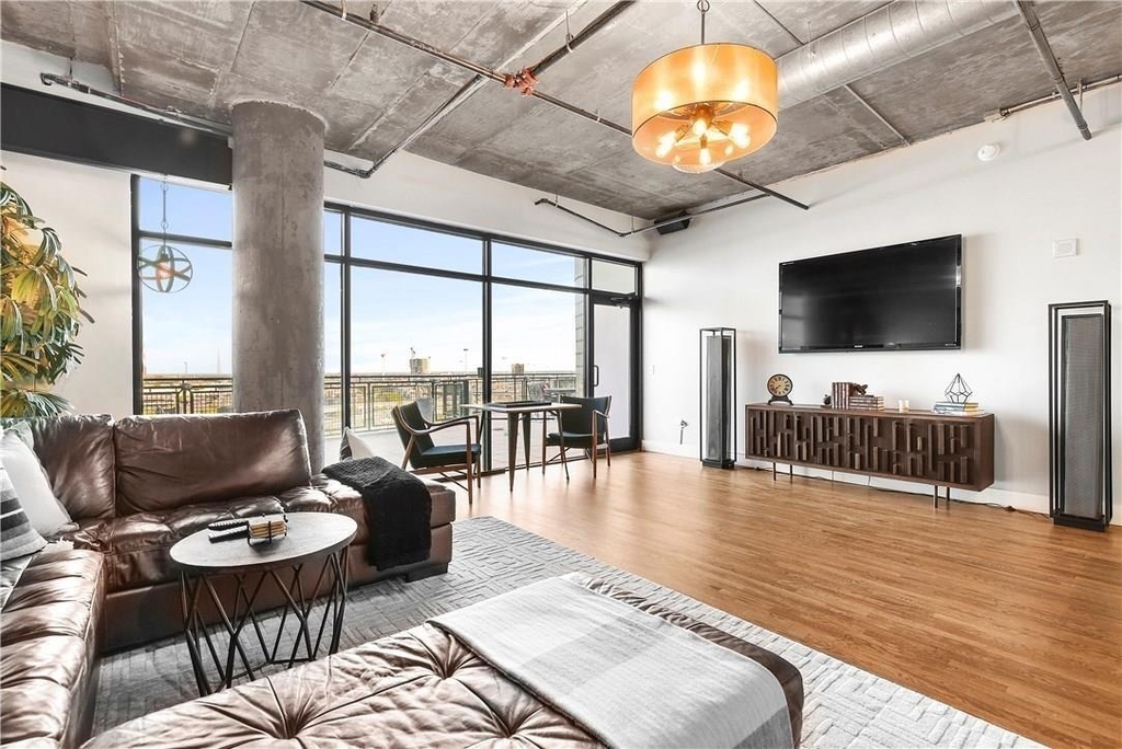 3110 Thomas Avenue - Photo 1