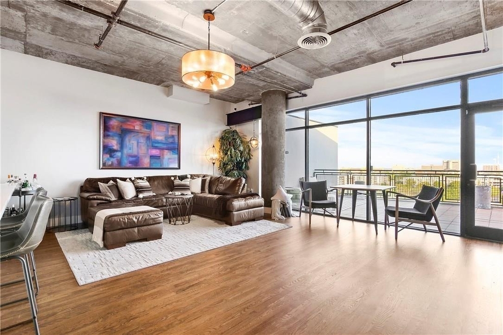 3110 Thomas Avenue - Photo 3