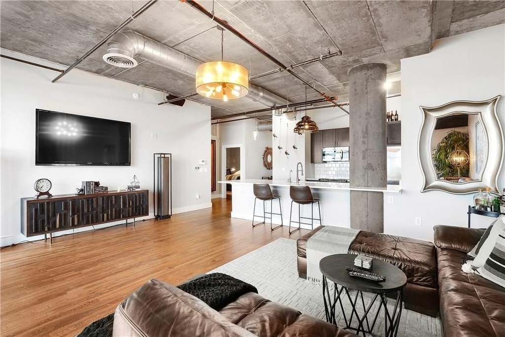 3110 Thomas Avenue - Photo 2