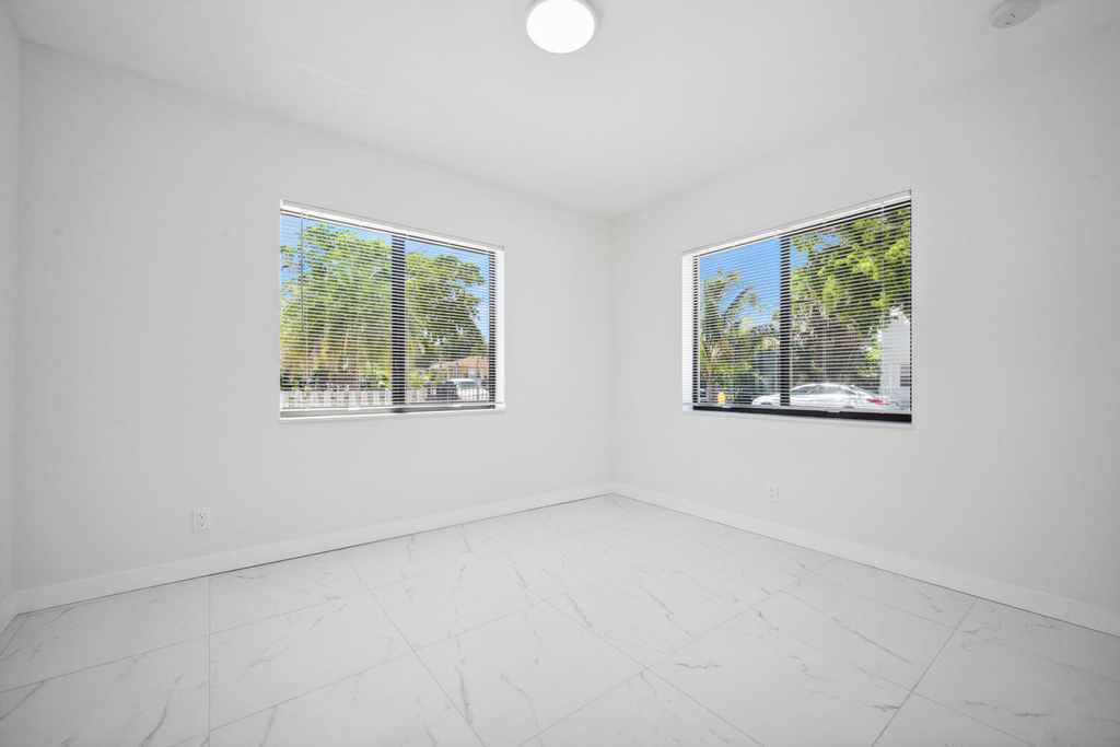 1009 14th Street - Photo 6