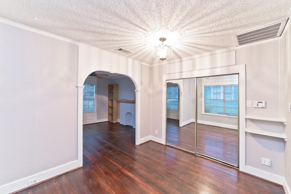 6020 Llano Avenue - Photo 2