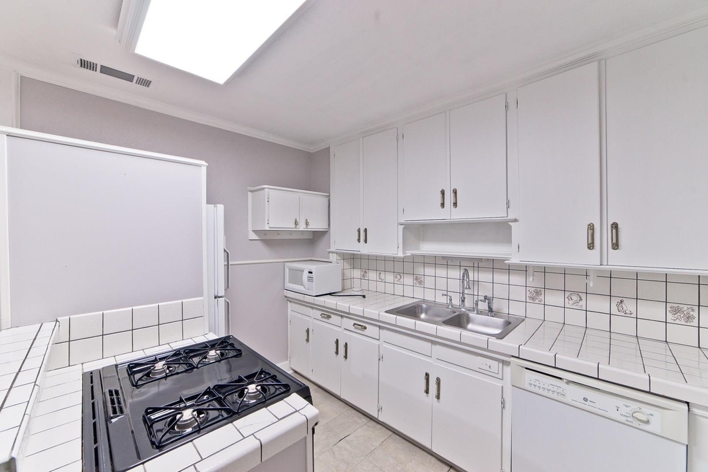 6020 Llano Avenue - Photo 6