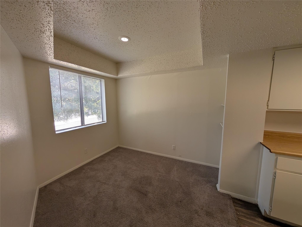 7431 Holly Hill Drive - Photo 3